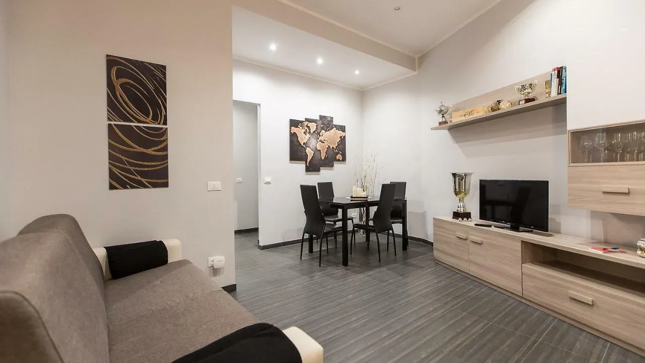 Rental In Rome Archimede 0*,